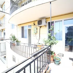 https://apartment-on-lermontova.batumihotels.net